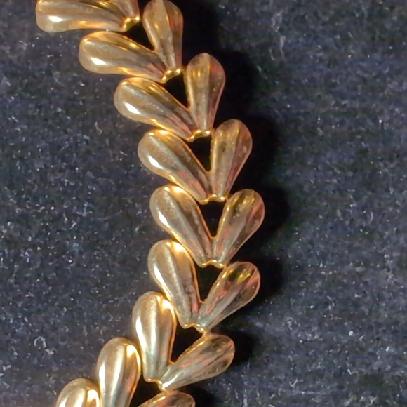 Gold Tone Leaf Collar Necklace - Picture 1 of 4